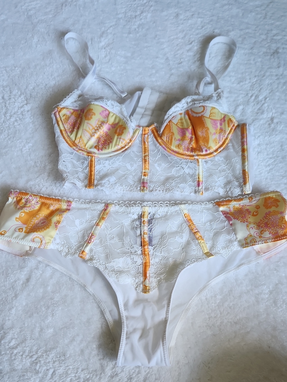 Adore Me White Lace and Yellow Paisley Bra & Brief Set 34 A/M